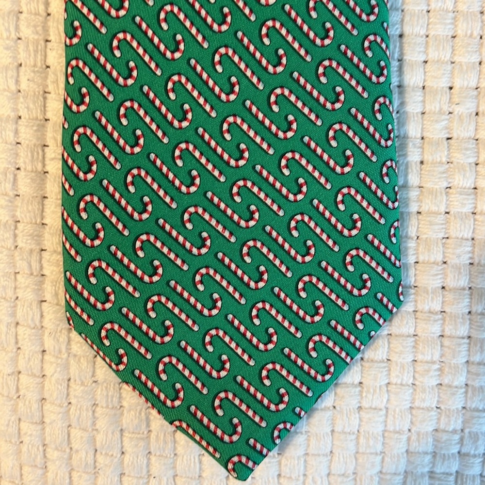 Vineyard Vines Men’s Silk Christmas Tie